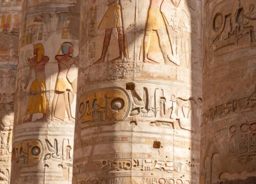 Le Temple de Louxor : l’élégance sacrée au cœur de la cité des pharaons